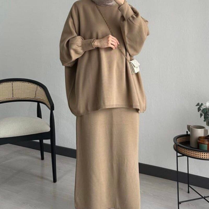 Conjunto hijabi con falda